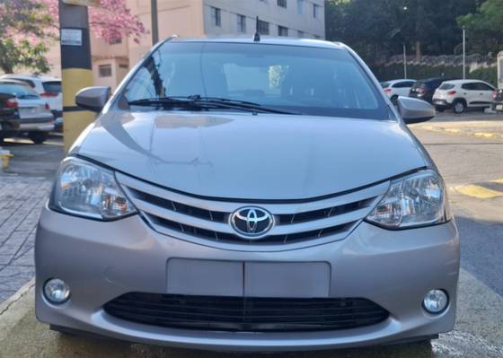 TOYOTA ETIOS 1.3 X 16V FLEX 4P MANUAL TOYOTA ETIOS 1.3 X 16V FLEX 4P MANUAL
